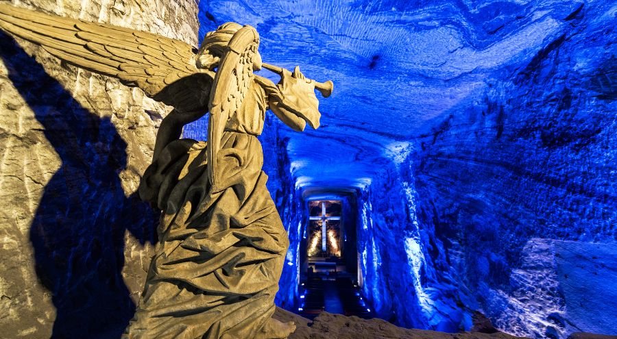 Guía para Visitar la Catedral de Sal de Zipaquirá: Historia y Atracciones