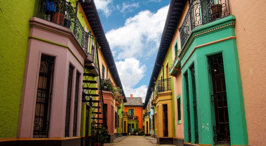 Calles emblemáticas de Bogotá: historia, arte y tradición