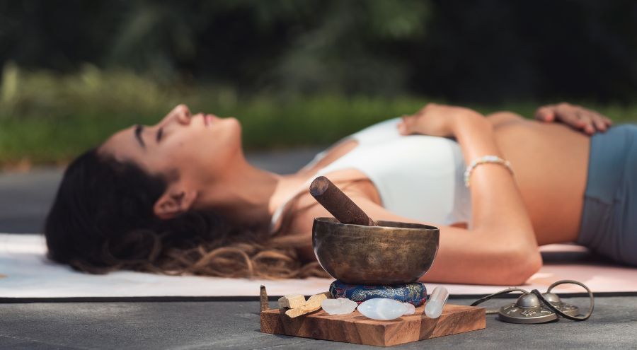 Planes de bienestar en Bogotá: yoga, meditación y alimentación consciente